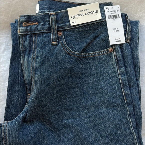 Low Rise Ultra Loose Jean - Picture 5 of 5